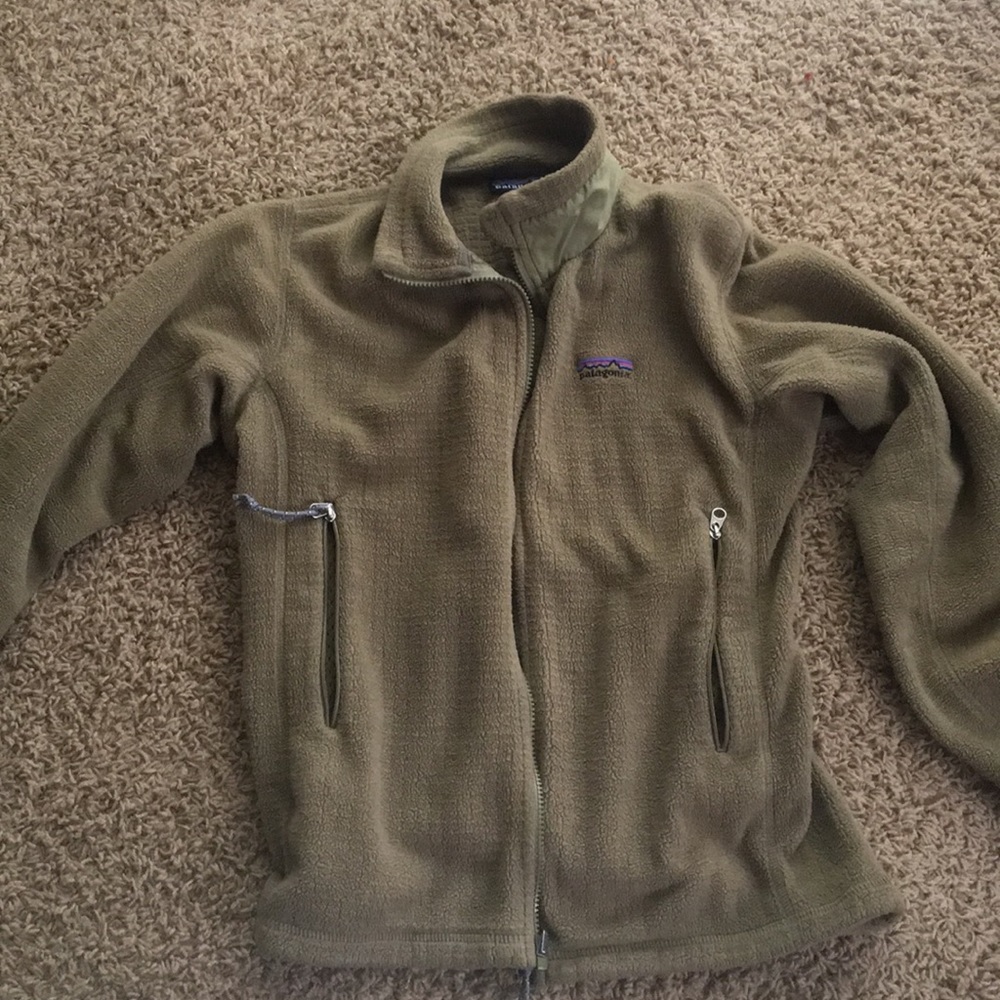 Patagonia fleece, green
